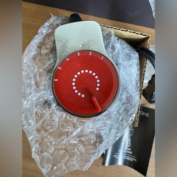 NIB Curtis Stone Blitz Stick Immersion Hand Blender with Whisk in Red - Picture 5 of 5